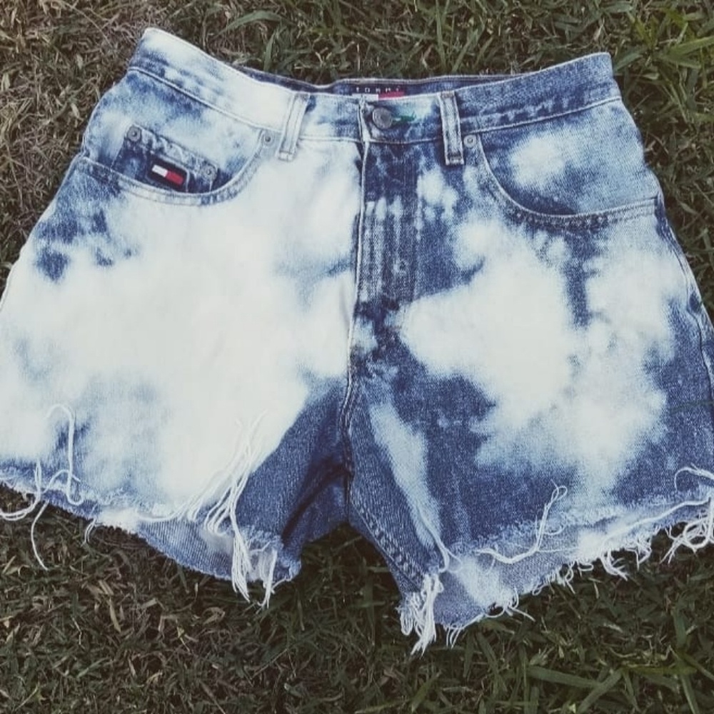 Tommy Hilfiger Acid Wash Jean Shorts 90s vintage